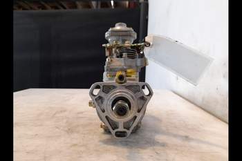 salg af Brændstofpumpe New Holland 8560