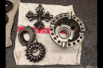 salg af Claas Arion 650  Front axle differential