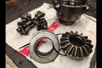 salg af Claas Arion 650  Front axle differential
