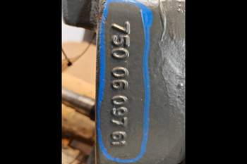 salg af Claas Arion 650 RIGHT Front axle final drive