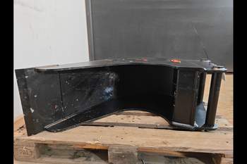 salg af Ausrüstung Case 695