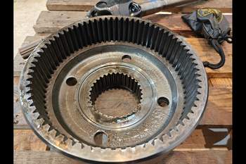 salg af Slutdrev Case Puma 150 Venstre