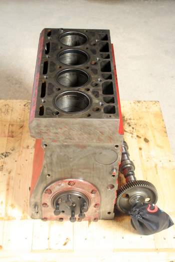 salg af Shortblock Case 856 XL