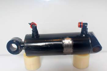 salg af Hubzylinder New Holland t7.210