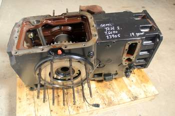 salg af Hinterachsen New Holland T6070