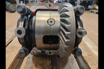 salg af Vorderachsdifferential Case 695ST