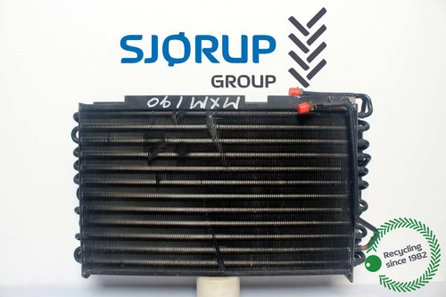 salg af Case MXM190 Condenser