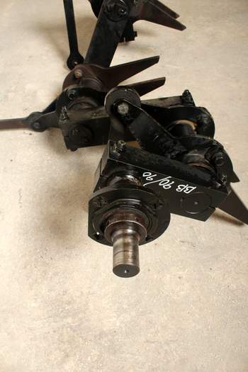 salg af Kurbelwellen New Holland BB9090