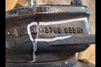 salg af Endandtrieb Vorderachse Valtra N121 LINKS
