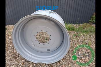 salg af Hinterfelge Massey Ferguson 8650 RECHT