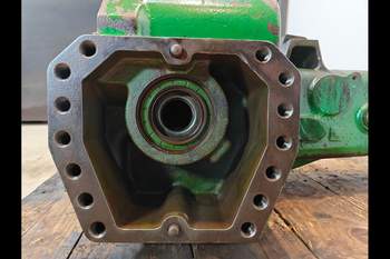 salg af John Deere 6630 RIGHT Front axle house