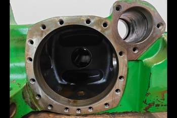 salg af John Deere 6630 RIGHT Front axle house