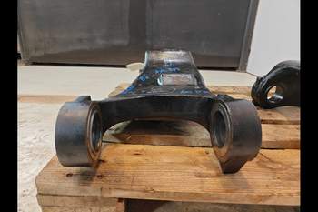 salg af Affjedringskonsol Massey Ferguson 8250