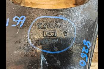 salg af Affjedringskonsol Massey Ferguson 8250