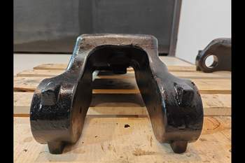 salg af Affjedringskonsol Massey Ferguson 8250