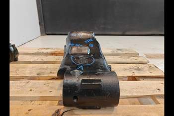 salg af Affjedringskonsol Massey Ferguson 8250