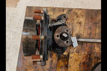 salg af Slutdrev Massey Ferguson 8250 Venstre