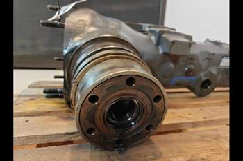 salg af Fendt 828 RIGHT Front axle house