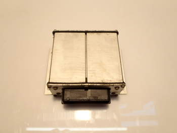 salg af Steuergerät (ECU) Challenger MT665B