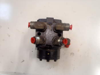 salg af New Holland 8970  Steering Unit