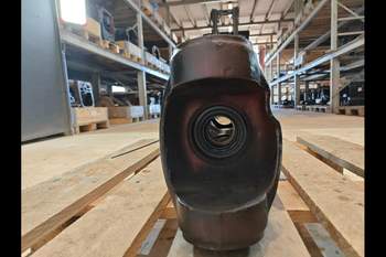 salg af Deutz-Fahr Agrotron 4.85 RIGHT Front axle house