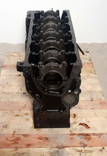 salg af Motorblöck New Holland TG285