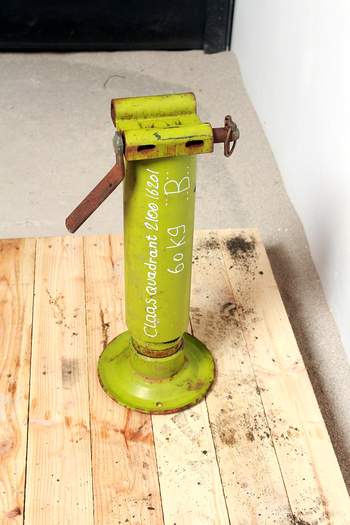 salg af Stützbeine Claas Quadrant 2100