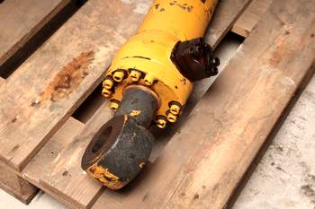 salg af Hydraulische Zylinder Volvo L70