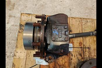 salg af Deutz-Fahr Agrotron 105 LEFT Front axle final drive