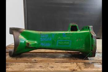 salg af John Deere 6620 LEFT Front axle house