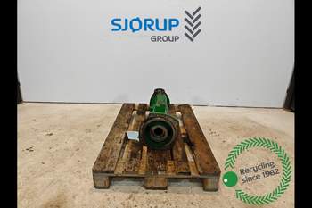 John Deere 6620 LEFT Front axle house John Deere 6620 LEFT Front axle house