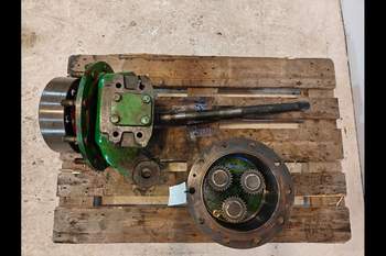 salg af John Deere 6620 LEFT Front axle final drive