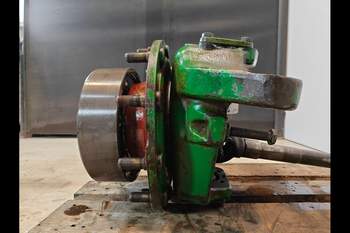 salg af John Deere 6620 LEFT Front axle final drive