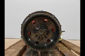 salg af John Deere 6620 LEFT Front axle final drive