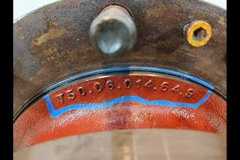 salg af John Deere 6620 LEFT Front axle final drive
