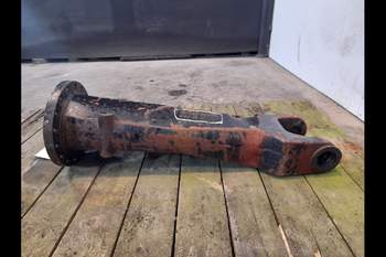 salg af Vorderachsgehäuse Case 685 XL RECHT