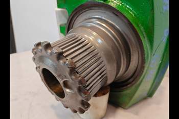 salg af John Deere 8220 RIGHT Front Axle, Swivel Housing