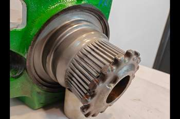 salg af John Deere 8220 RIGHT Front Axle, Swivel Housing