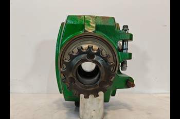 salg af John Deere 8220 LEFT Front Axle, Swivel Housing