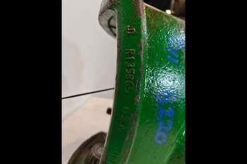 salg af John Deere 8220 LEFT Front Axle, Swivel Housing
