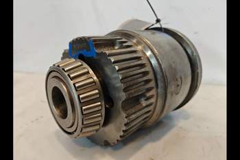 salg af John Deere 8220 Front axle differential