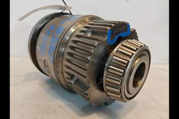 salg af John Deere 8220 Front axle differential