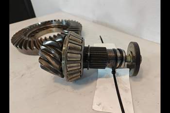 salg af John Deere 8220 Front axle differential