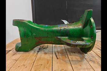 salg af John Deere 8220 RIGHT Front axle house