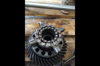 salg af Deutz-Fahr DX6.10 Front axle differential