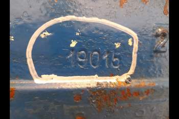 salg af Vorderachsgehäuse New Holland 8240