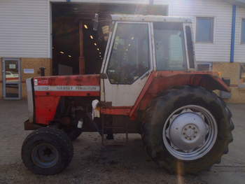 salg af Massey Ferguson 690 traktor