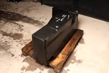 salg af Kraftstofftank Valtra T180