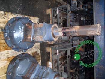 salg af Ford 8670 LEFT Rear Half Axle