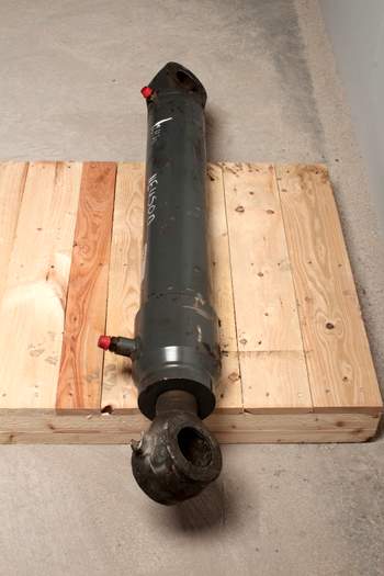 salg af Hydraulische Zylinder Neuson 8002